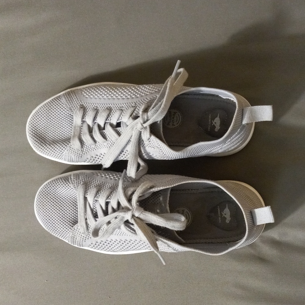 Rocket Dog Gray Breathable Shoes Size 9